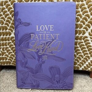 ✨NWT 1 Corinthians 13:4 Zippered Prayer Journal💜